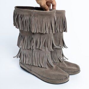 Minnetonka Fringe Boots Gray Size 9